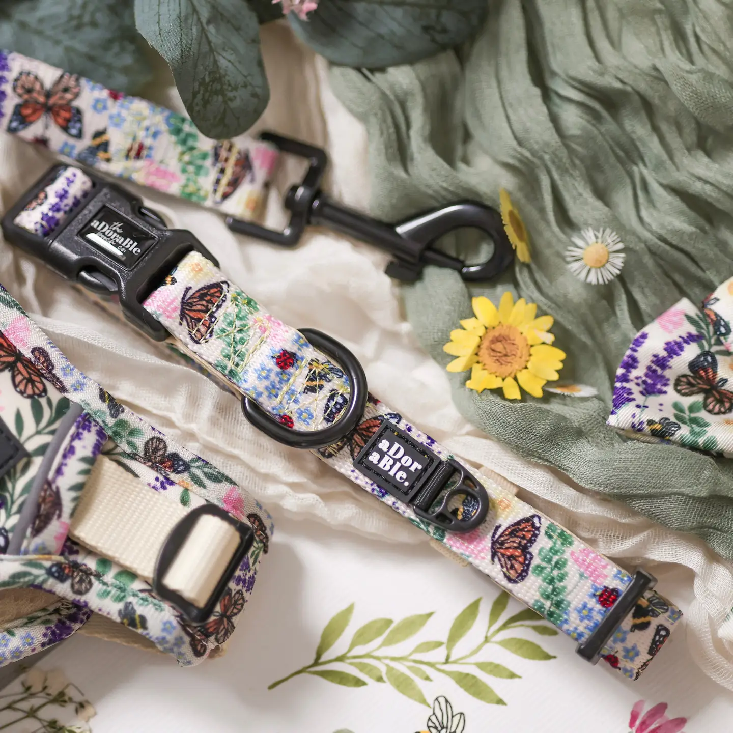 Dog Collar - Bumbles & Butterflies - Image 2