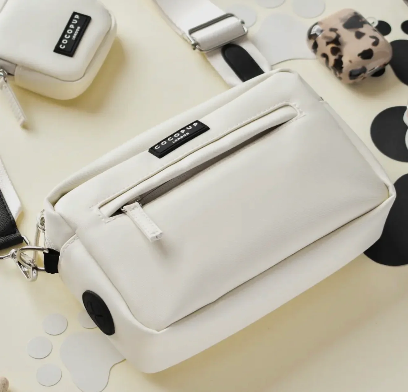 Cocopup London Dog Walking Bag - Oyster White - Image 3