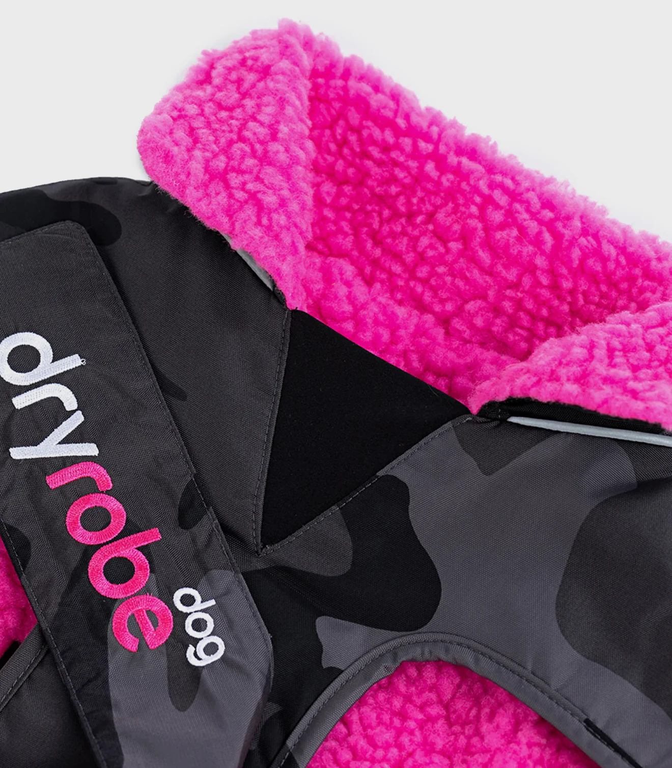 Dryrobe® Dog Grey Camo/Pink - Image 3